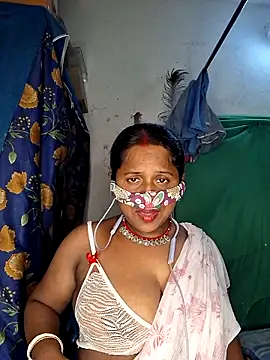 Snapshot of Real_Desi_Couple chatting on 06.05.26 Real Desi Couple online show from 06.05.26
