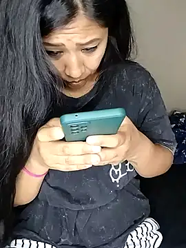 Snapshot of ineliveca chatting on 01.28.25 ineliveca online show from 01.28.25