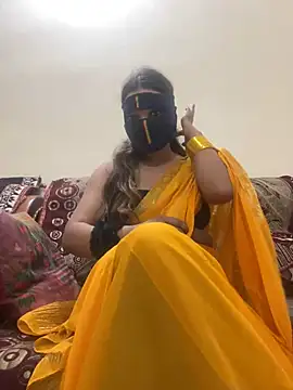 Snapshot of HoneyBearCpl chatting on 01.02.25 HoneyBearCpl online show from 01.02.25