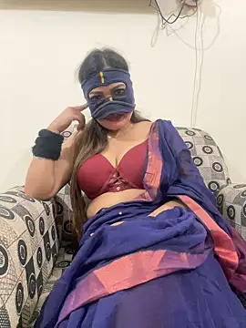 Snapshot of HoneyBearCpl chatting on 03.01.25 HoneyBearCpl online show from 03.01.25