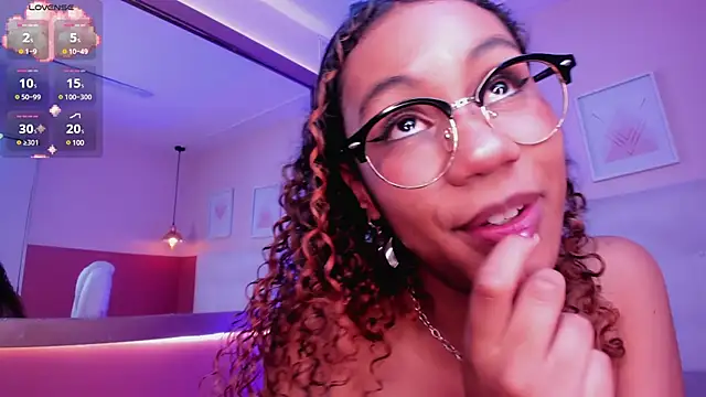 Snapshot of sade_jackson1 chatting on 03.01.25 sade jackson1 online show from 03.01.25