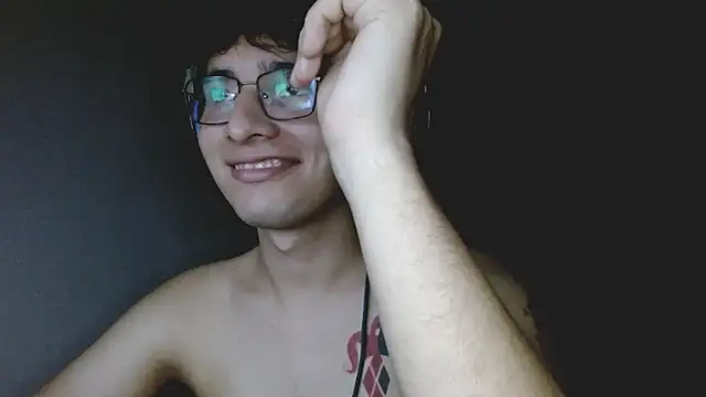 Snapshot of Charley_quin chatting on 09.25.25 Charley quin online show from 09.25.25