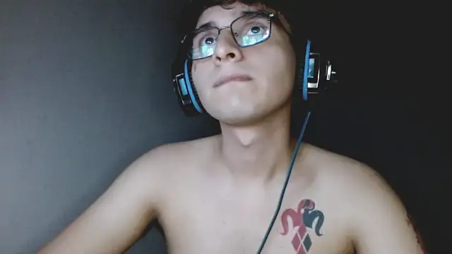 Snapshot of Charley_quin chatting on 09.26.25 Charley quin online show from 09.26.25