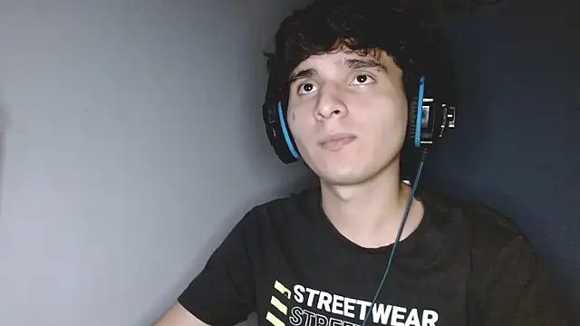 Snapshot of Charley_quin chatting on 09.30.25 Charley quin online show from 09.30.25