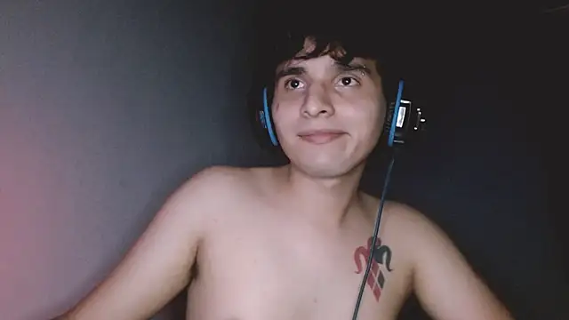 Snapshot of Charley_quin chatting on 10.20.25 Charley quin online show from 10.20.25