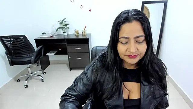 Adele Sweett online show from 02.17.25