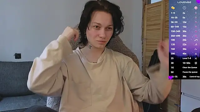 esajukyy online show from 04.10.26