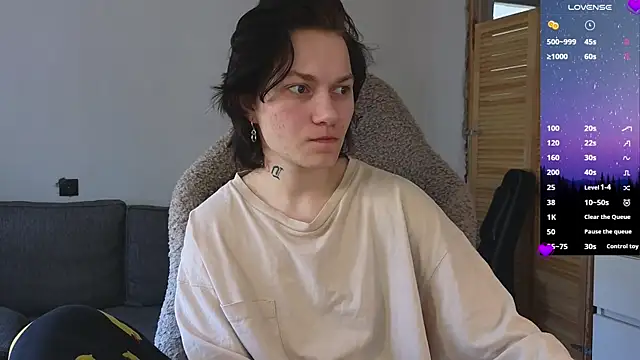 esajukyy online show from 04.15.26