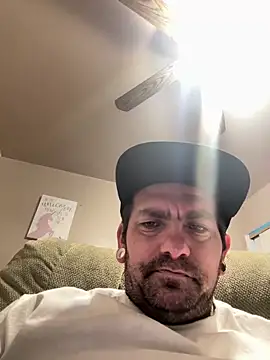 Snapshot of whiyehammer chatting on 03.04.26 whiyehammer online show from 03.04.26