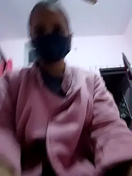 Snapshot of anglepiki chatting on 01.21.25 anglepiki online show from 01.21.25