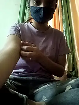 Snapshot of anglepiki chatting on 02.08.25 anglepiki online show from 02.08.25