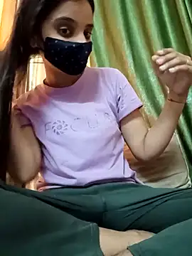 Snapshot of anglepiki chatting on 02.24.25 anglepiki online show from 02.24.25