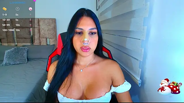 Snapshot of sexysaradoll chatting on 12.15.25 sexysaradoll online show from 12.15.25