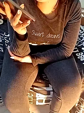 ShadiaStar online show from 01.18.25