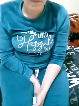 ShadiaStar online show from 02.14.25