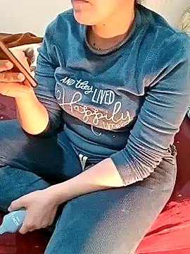 ShadiaStar online show from 03.14.25