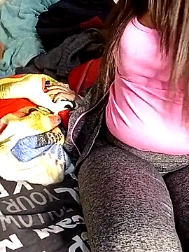 ShadiaStar online show from 11.27.25