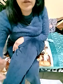 Snapshot of ShadiaStar chatting on 02.14.26 ShadiaStar online show from 02.14.26