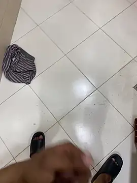 Snapshot of Lahcene chatting on 02.11.26 Lahcene online show from 02.11.26