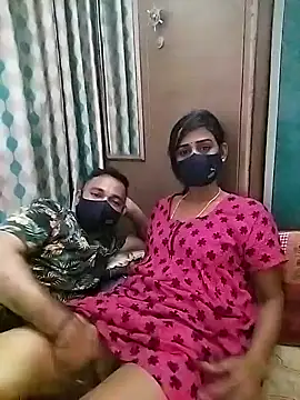 Snapshot of sweety_telugu_couple2027 chatting on 02.06.25 sweety telugu couple2027 online show from 02.06.25