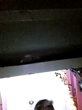 Snapshot of sweety_telugu_couple2027 chatting on 02.07.25 sweety telugu couple2027 online show from 02.07.25