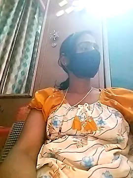 Snapshot of sweety_telugu_couple2027 chatting on 02.12.25 sweety telugu couple2027 online show from 02.12.25