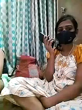 Snapshot of sweety_telugu_couple2027 chatting on 02.16.25 sweety telugu couple2027 online show from 02.16.25