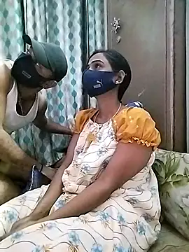 Snapshot of sweety_telugu_couple2027 chatting on 02.24.25 sweety telugu couple2027 online show from 02.24.25