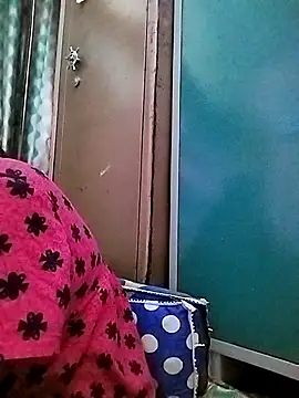 Snapshot of sweety_telugu_couple2027 chatting on 02.25.25 sweety telugu couple2027 online show from 02.25.25