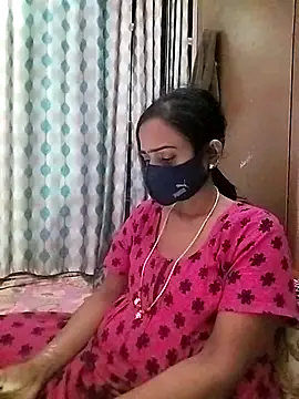 Snapshot of sweety_telugu_couple2027 chatting on 02.25.25 sweety telugu couple2027 online show from 02.25.25