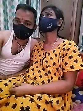 Snapshot of sweety_telugu_couple2027 chatting on 02.26.25 sweety telugu couple2027 online show from 02.26.25