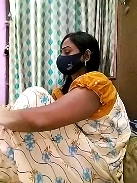 Snapshot of sweety_telugu_couple2027 chatting on 02.27.25 sweety telugu couple2027 online show from 02.27.25