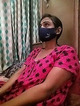 Snapshot of sweety_telugu_couple2027 chatting on 02.28.25 sweety telugu couple2027 online show from 02.28.25