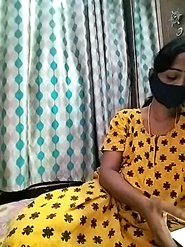 Snapshot of sweety_telugu_couple2027 chatting on 03.16.25 sweety telugu couple2027 online show from 03.16.25