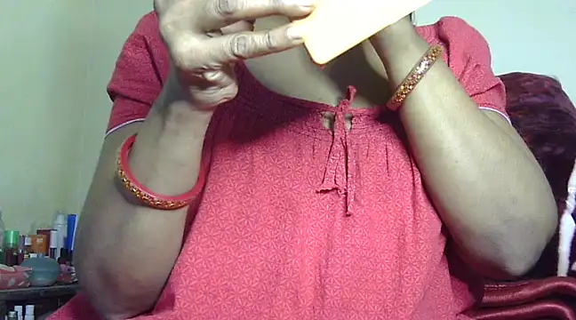 Snapshot of Suhana-sapna chatting on 02.18.25 Suhana-sapna online show from 02.18.25