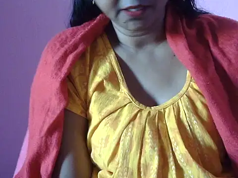 Snapshot of Suhana-sapna chatting on 12.04.25 Suhana-sapna online show from 12.04.25