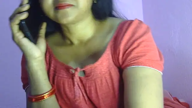 Snapshot of Suhana-sapna chatting on 12.20.25 Suhana-sapna online show from 12.20.25