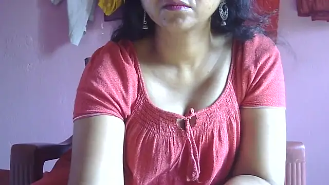 Snapshot of Suhana-sapna chatting on 05.16.26 Suhana-sapna online show from 05.16.26