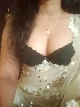 Snapshot of sexyriya_008 chatting on 12.29.24 sexyriya 008 online show from 12.29.24