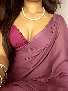 Snapshot of sexyriya_008 chatting on 09.30.25 sexyriya 008 online show from 09.30.25