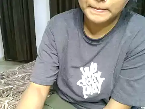Snapshot of Hritvika chatting on 07.22.26 Hritvika online show from 07.22.26