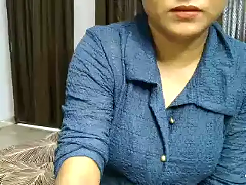 Snapshot of Hritvika chatting on 07.30.26 Hritvika online show from 07.30.26