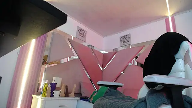 Noah Jhonson online show from 11.20.25