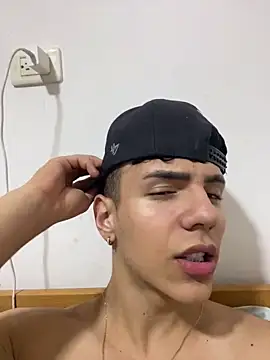 Flynn Riider online show from 02.20.25