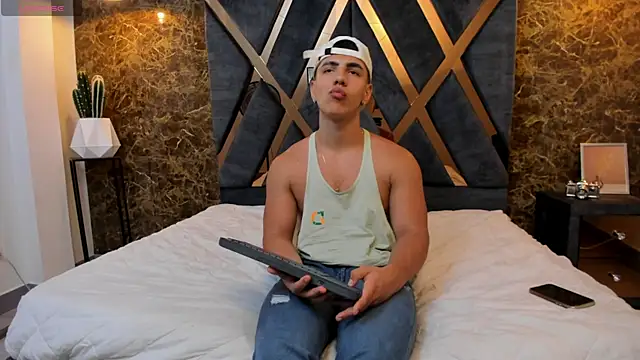 Flynn Riider online show from 03.06.25