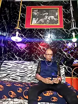 Charly BC Dirty online show from 11.02.25