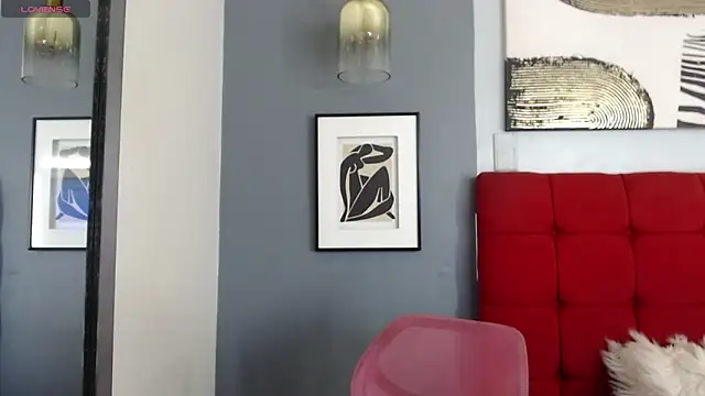  Natassia Dreams online show from 01.25.25