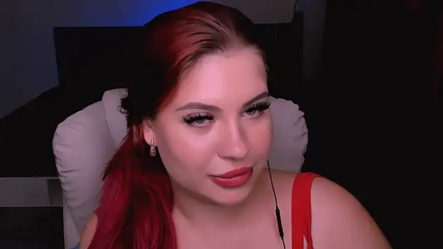 Snapshot of evaharve chatting on 07.28.26 evaharve online show from 07.28.26