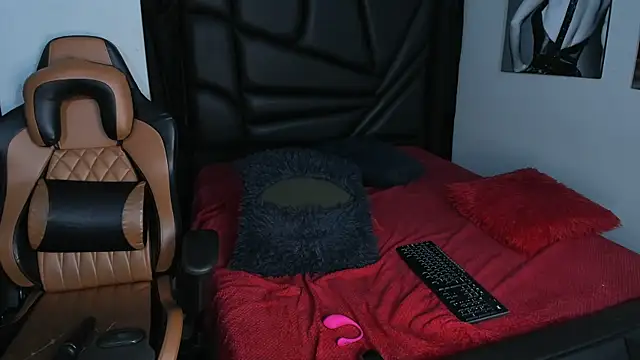 slutty venus online show from 01.25.25