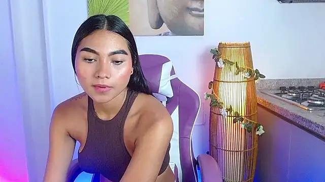 Snapshot of georgina_lulu chatting on 03.05.25 georgina lulu online show from 03.05.25
